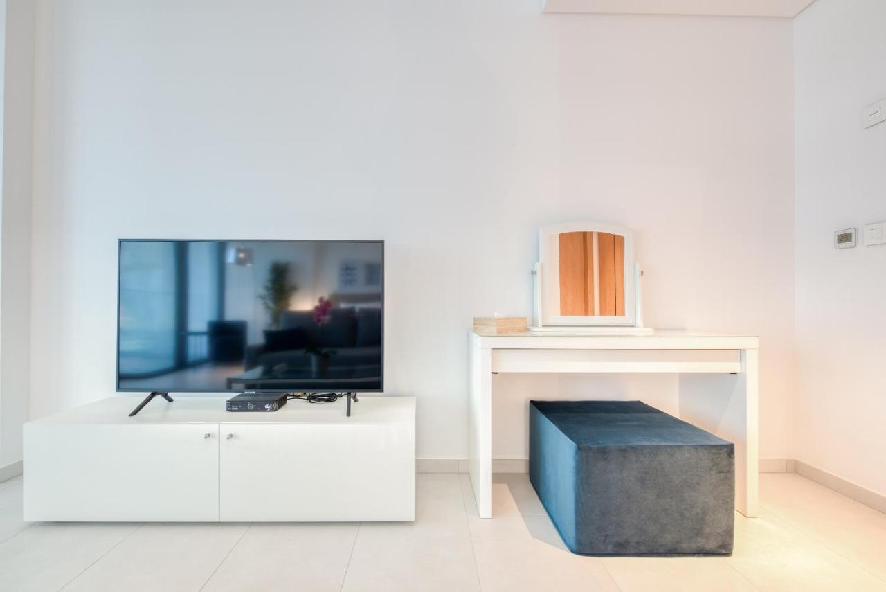 Maison Privee - Luxury, Spacious, Modern Near Burj Khalifa And Dubai Canal エクステリア 写真